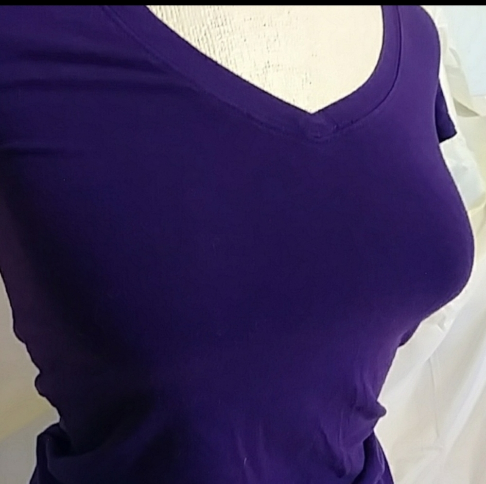 PURPLE BOZZOLO V Neck Tee Shirt shortsleeve top T-shirt sz Med